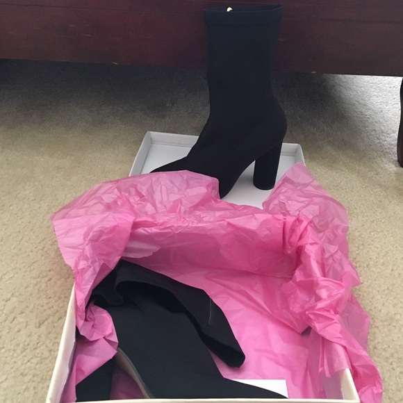BRAND NEW BLACK BOOTS
