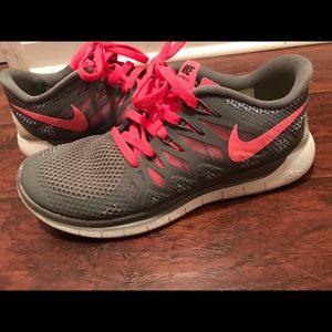 Women's Nike free runs