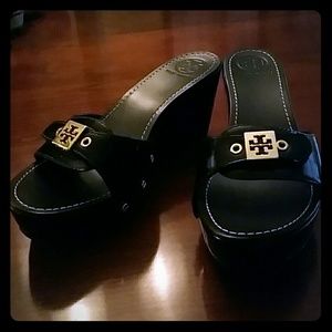 Black Tory Burch slide ons!