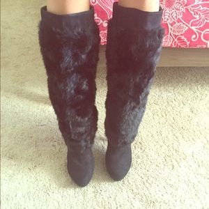 Great condition Fur boots