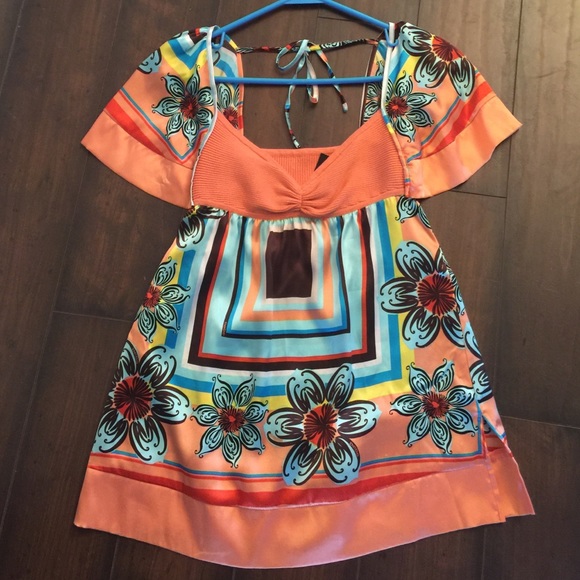 Bebe dressy floral flowy top