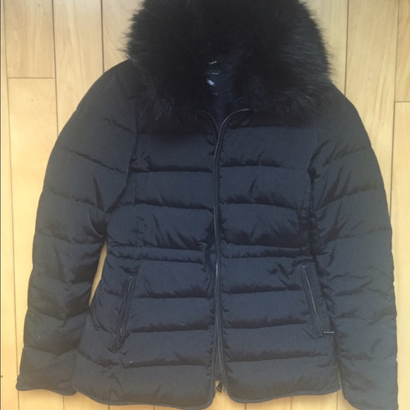 Zara XS short black down jacket with fur collar