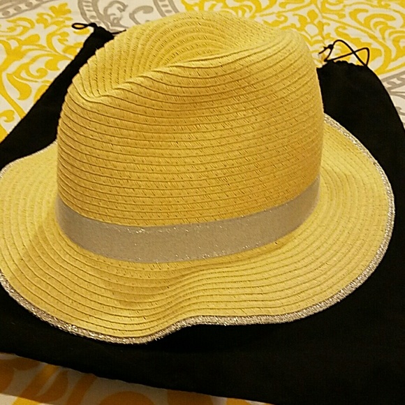 Gap hat - Picture 2 of 2