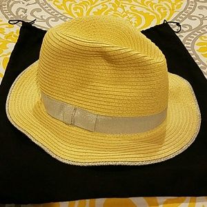 Gap hat