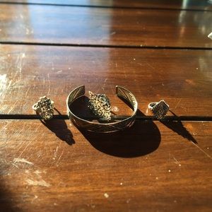 Distressed Silver Ring & Bracelet Set NWOT