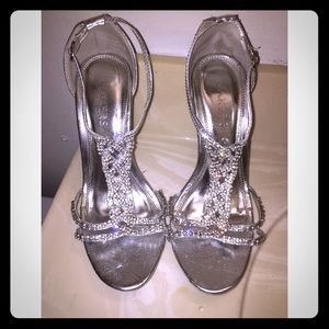 Bakers rhinestone sparkly heels❤️