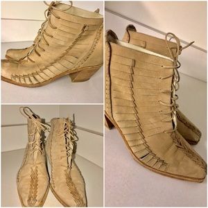 Women's Via Spiga size 6.5 leather ankle boots