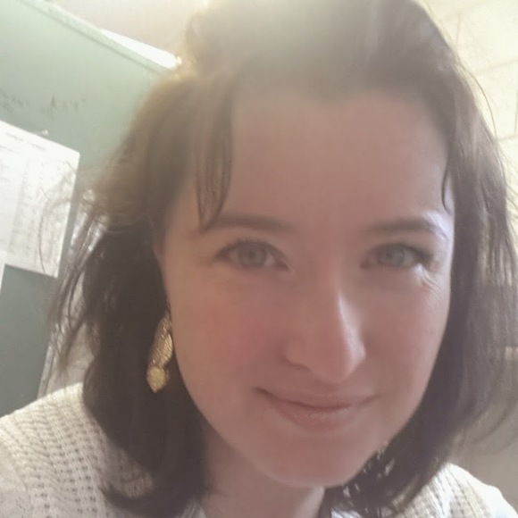 Meet your Posher, Kay - Picture 1 of 1