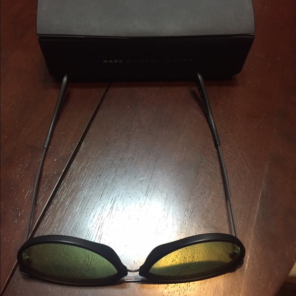 Marc Jacobs unisex sunglasses - Picture 3 of 4
