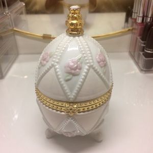 Vintage Faux Faberge Egg trinket box 💗⚱️
