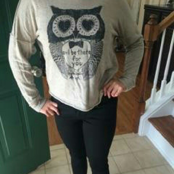Loose Owl Tan/Creme sweater