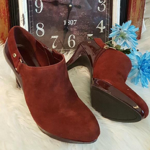 BANDOLINO CASSION SUEDE BOOTIES SZ 7 "NEW"