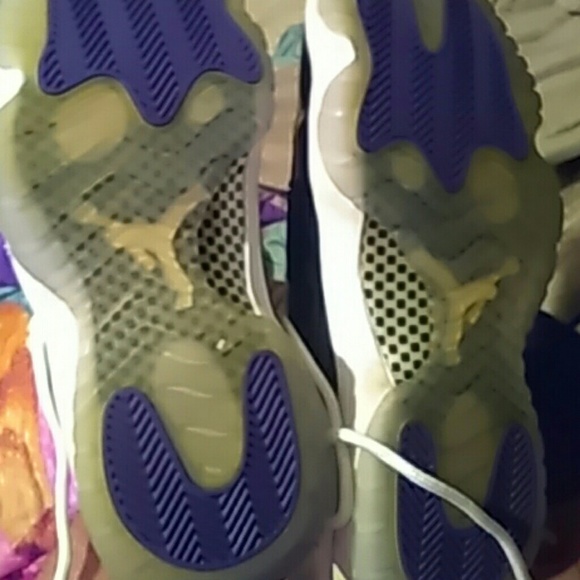 Jordan11 - Picture 2 of 4