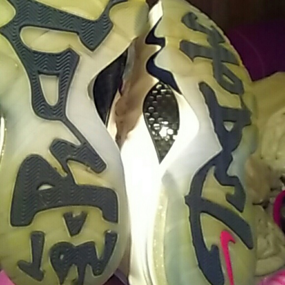 Shoes - Picture 2 of 2