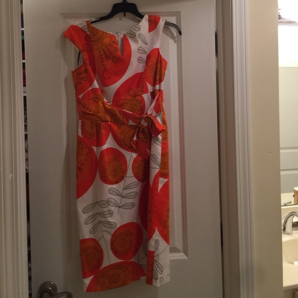 Dress - Picture 4 of 8