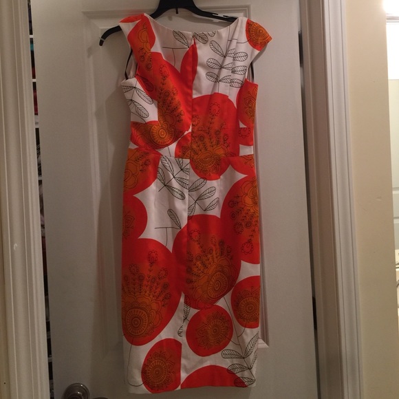 Dress - Picture 5 of 8