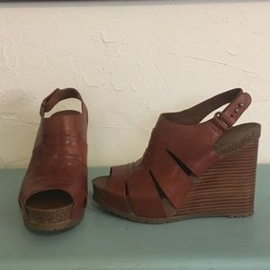 Franco Sarto leather size 7 wedge sandal