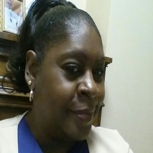 Meet your Posher, Deborah