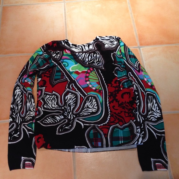 Sweater - Picture 3 of 4