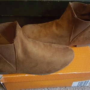 Brown women shoes