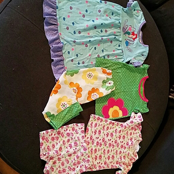 👱Girls size 2T PJ's👱