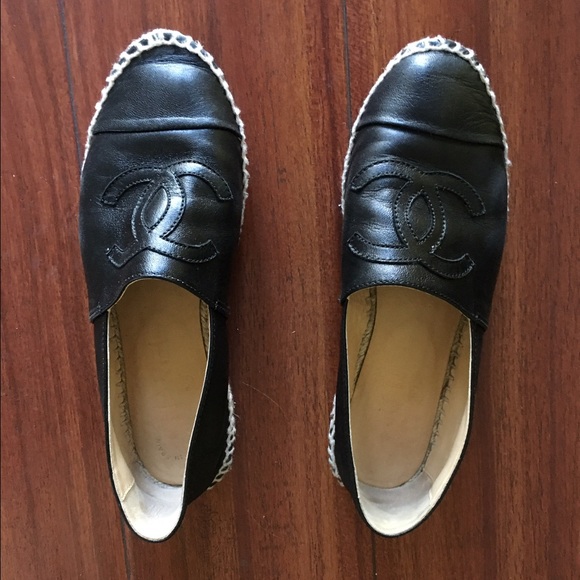 Chanel leather flats