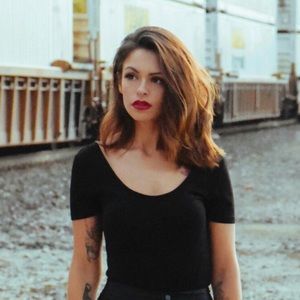 Meet your Posher, Regan