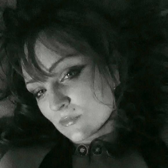 Meet your Posher, Lindsay - Picture 1 of 1