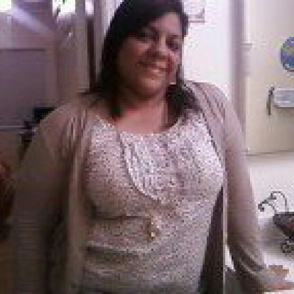 Meet your Posher, Isa - Picture 1 of 1