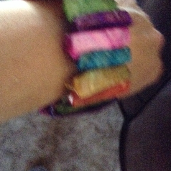 Colorful elastic band bracelet - Picture 4 of 4