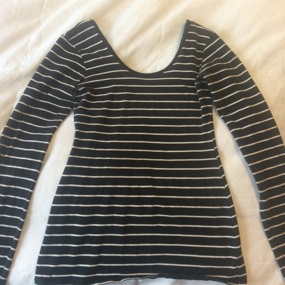 Scoop Back Long Sleeve