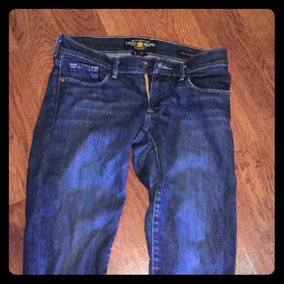 Dark wash Lucky brand skinny jeans size 2/26