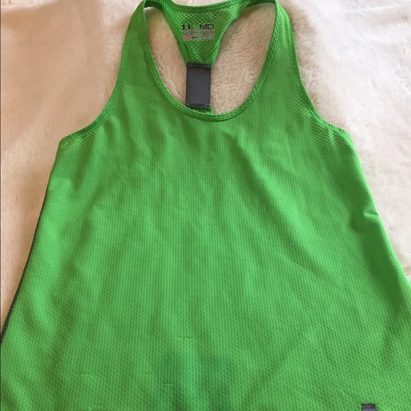 Under Armour Tops - Under Armour Semi Fitted heat gear work-out Tank✨