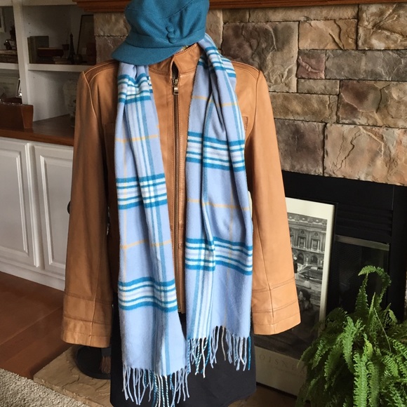 Scarf - Picture 4 of 4