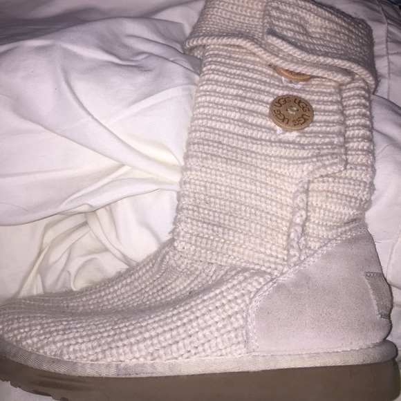 Cream Knit Uggs