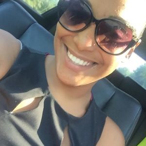 Meet your Posher, Carla