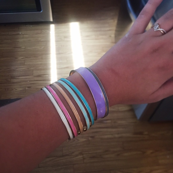 NWOT Aldo Pastel Bangle Stack (7 Bracelets)