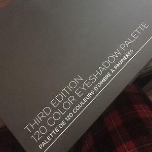 120 eyeshadow pallet bh cosmetics