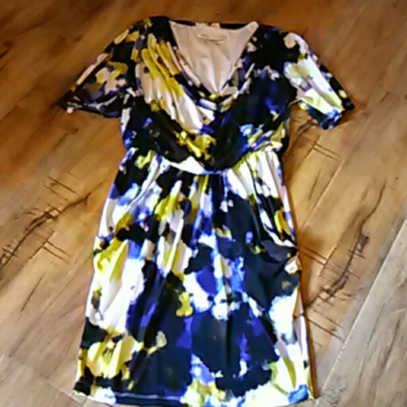 Maggy London Dresses & Skirts - Maggy London dress size 4
