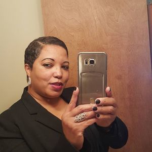 Meet your Posher, Sharon