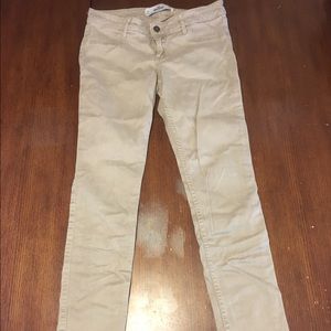 Hollister khaki size 5