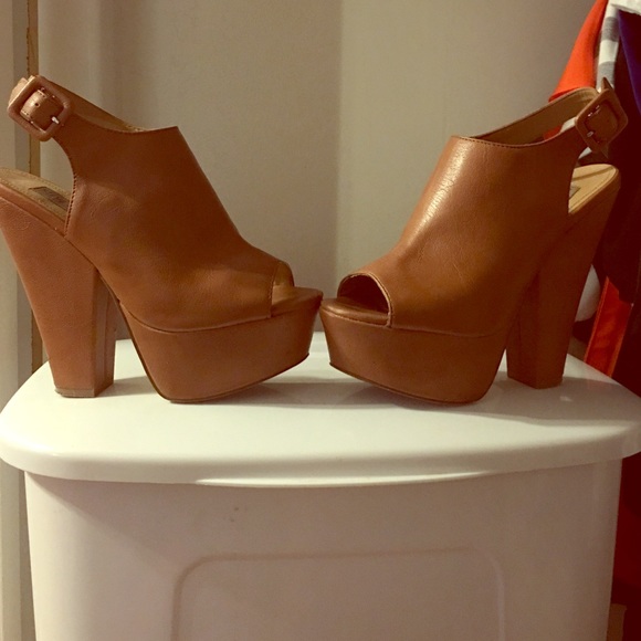 Size 6 "Gabby" heels