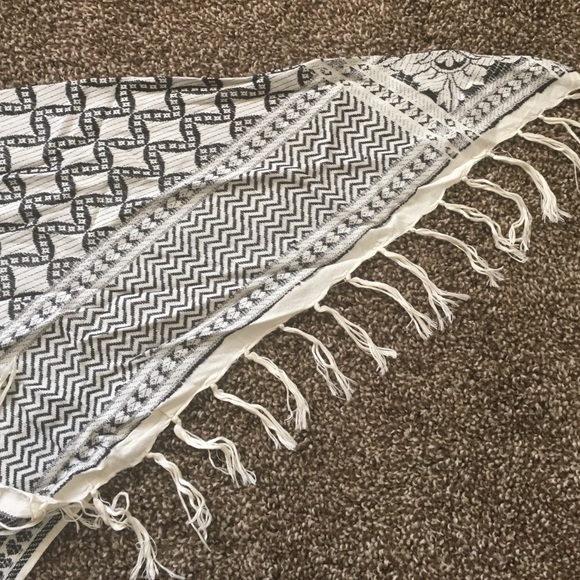 Scarf - Picture 3 of 3