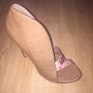 BrandNew Michael Antonio heels