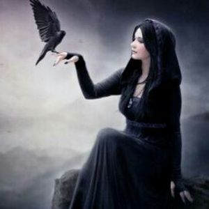 Meet your Posher, Chrystina