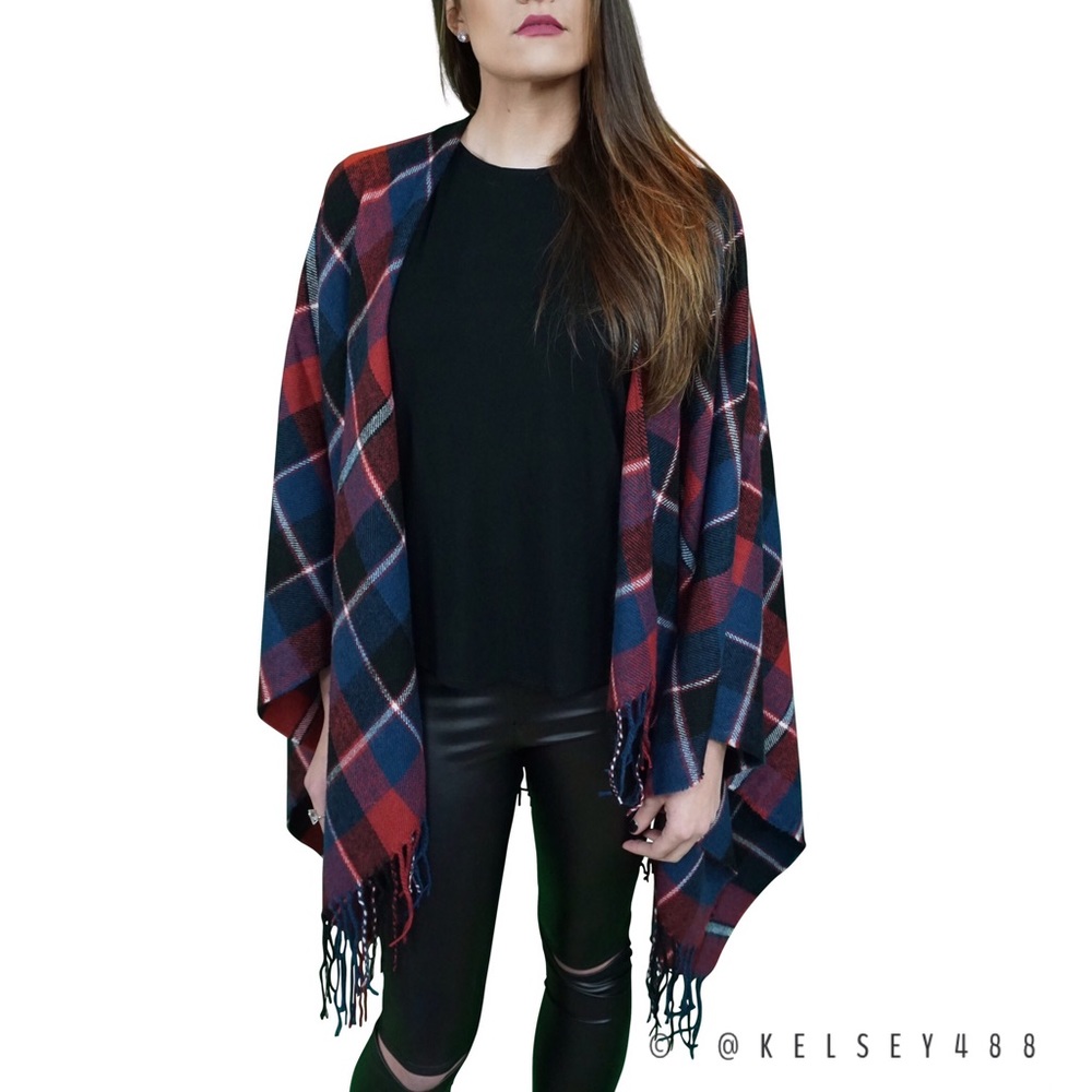 Luxurious Oversized Shawl - Picture 2 of 6