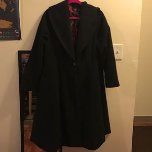 Beautiful long peacoat