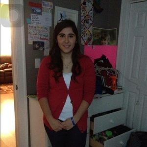 Meet your Posher, Ambar