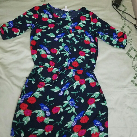 Dress by banana Republic  (xs) fits S/M