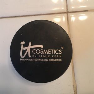 It cosmetics airbrush luminizer
